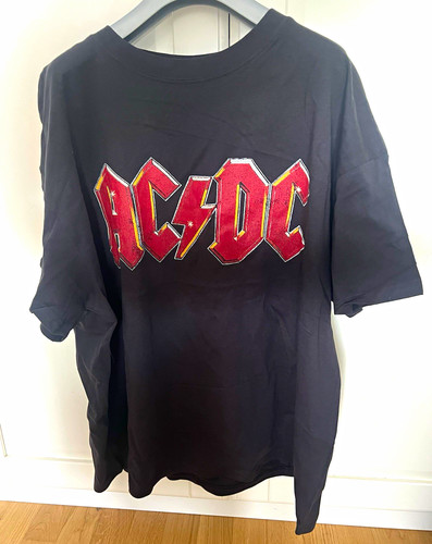 Shirt fly on - ac/dc,